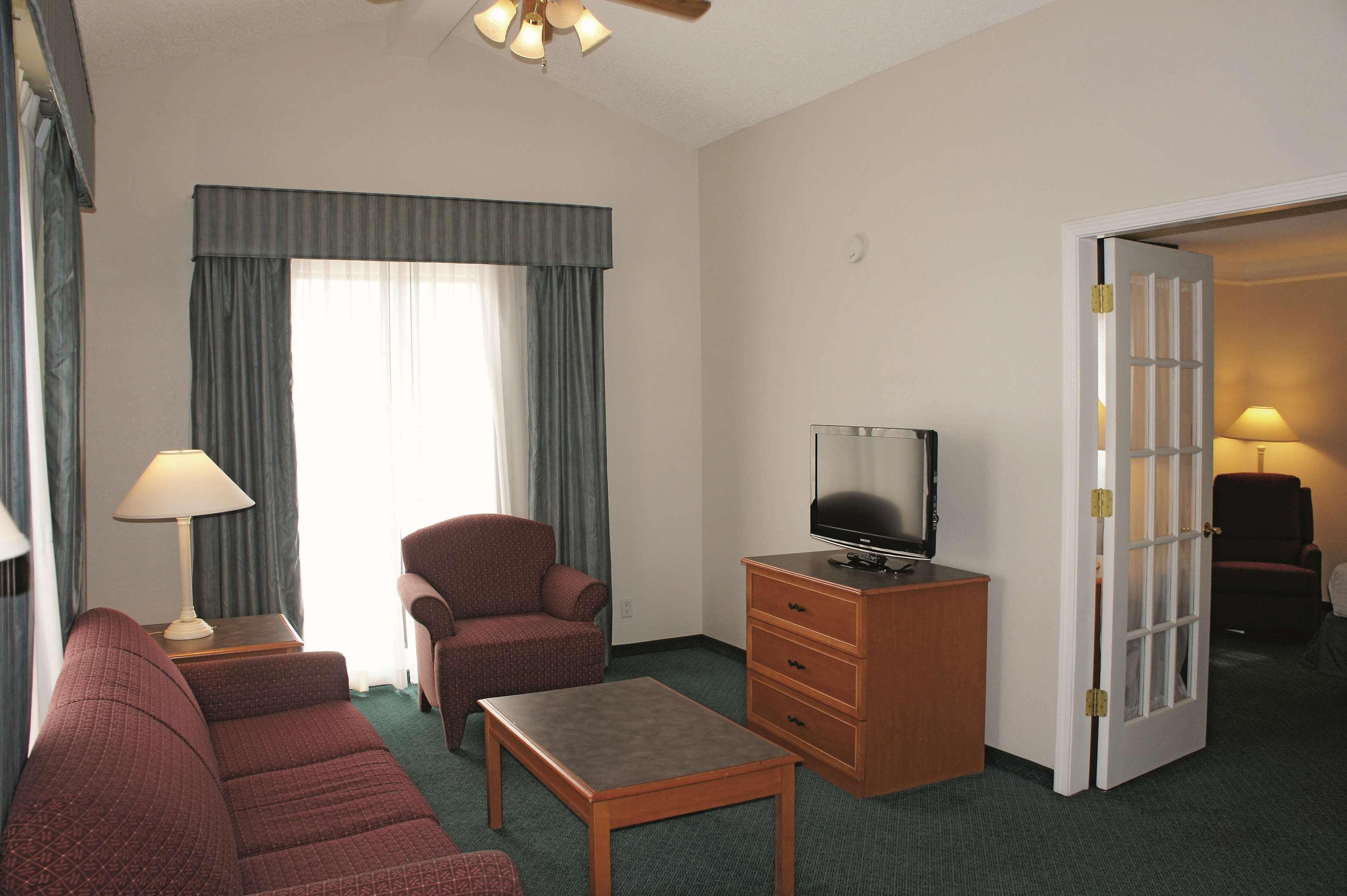 La Quinta Inn By Wyndham Farmington Eksteriør billede